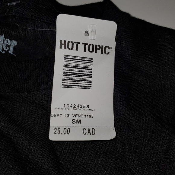 Harry Potter tshirt HUFFLEPUFF - Picture 4 of 4